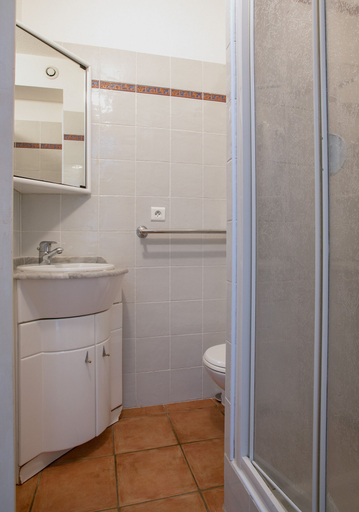 Bathroom, Les Hameaux de Santa Giulia, Corse-du-Sud