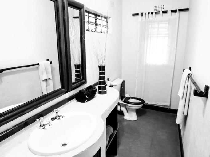 Bathroom 4, Woodlands Lilongwe, Lilongwe City