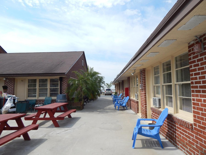 Exterior & Views 2, Oceanic Motel, Worcester