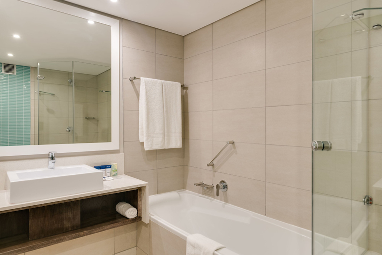 Bathroom 4, Protea Hotel by Marriott Karridene Beach, eThekwini