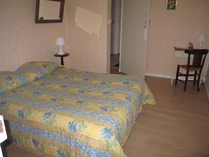 Bedroom 4, La Coutrotte Becquine, Côte-d'Or