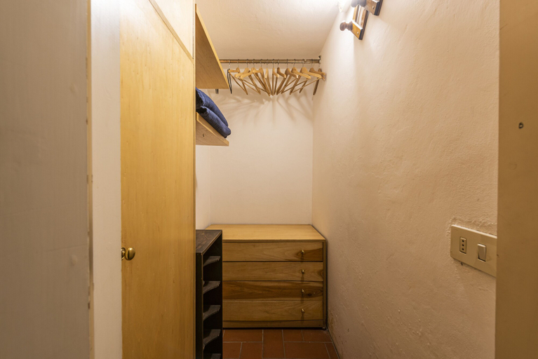 Bedroom 3, Pitti Studio by Mmega, Florence
