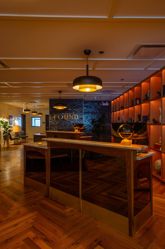 Food & Drinks 5, FOUND Hotels, Chicago, Series by Marriott, Cook