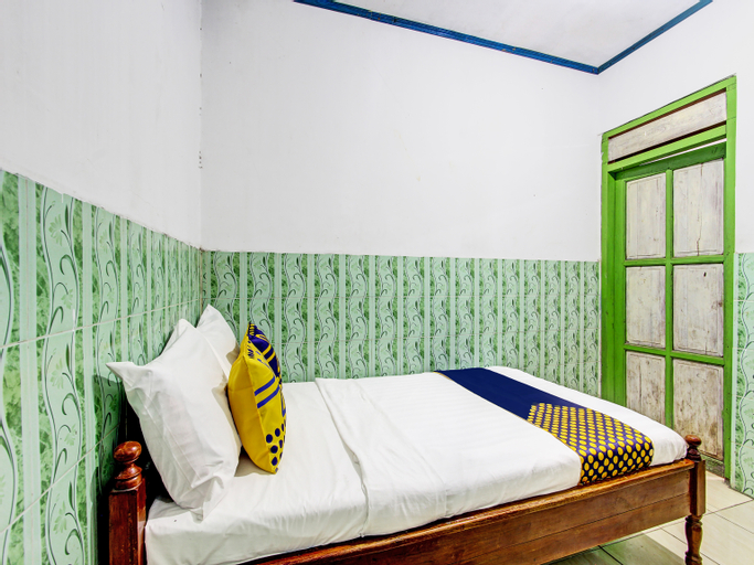 Bedroom 4, SPOT ON 92333 Bayanan Indah Guest House, Sragen