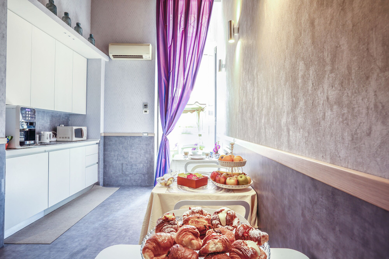 Food & Drinks 5, History Suite, Rome