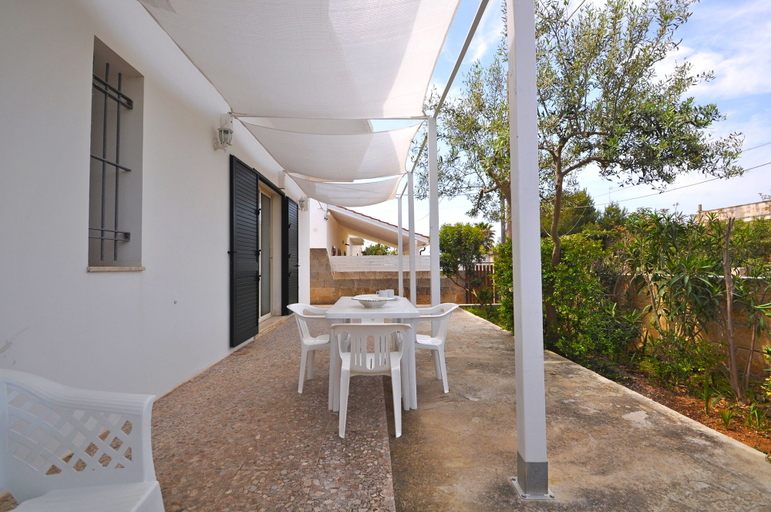 Others 5, Villetta Macao I, Lecce