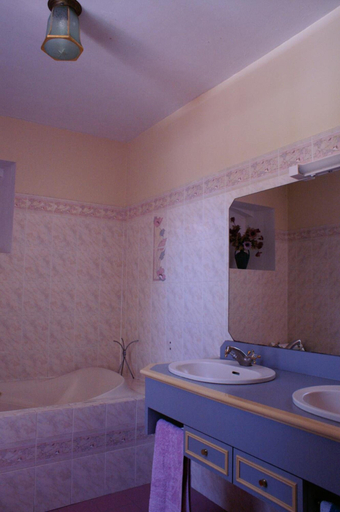 Bathroom, Chambres d'hôtes du Manoir de Blanche Roche, Ille-et-Vilaine