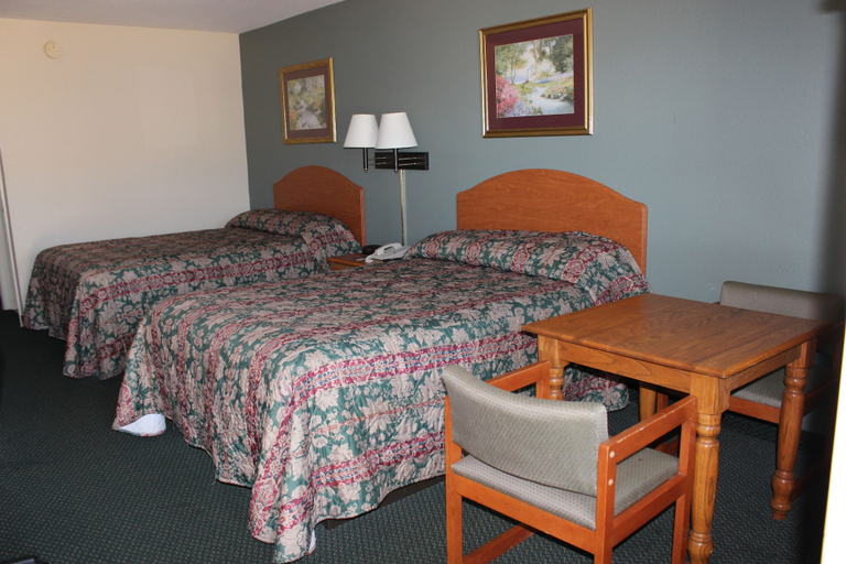 Bedroom 3, Nationwide 9 Inn, Cross