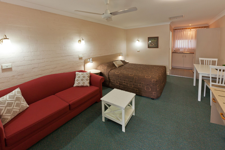 Others 5, Abraham Lincoln Motel, Tamworth Regional - Pt A