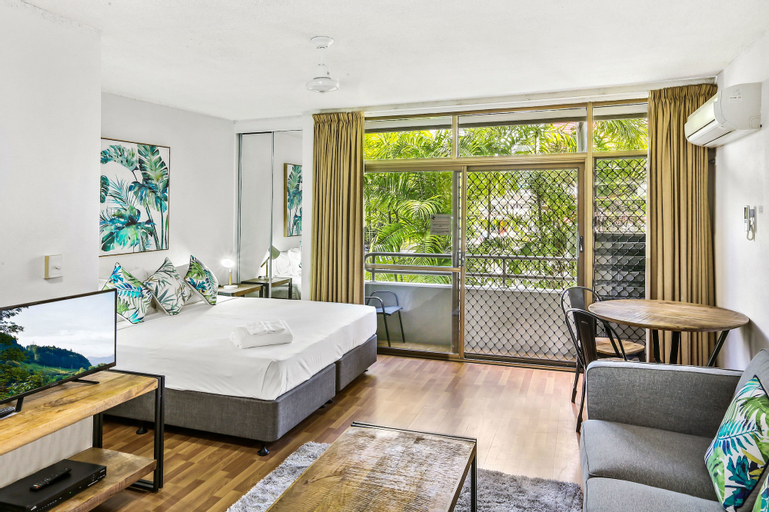 Bedroom 3, Cascade Gardens, Cairns