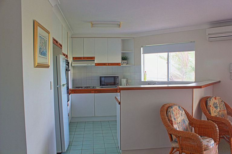 Others 5, Surfers Del Rey, Gold Coast