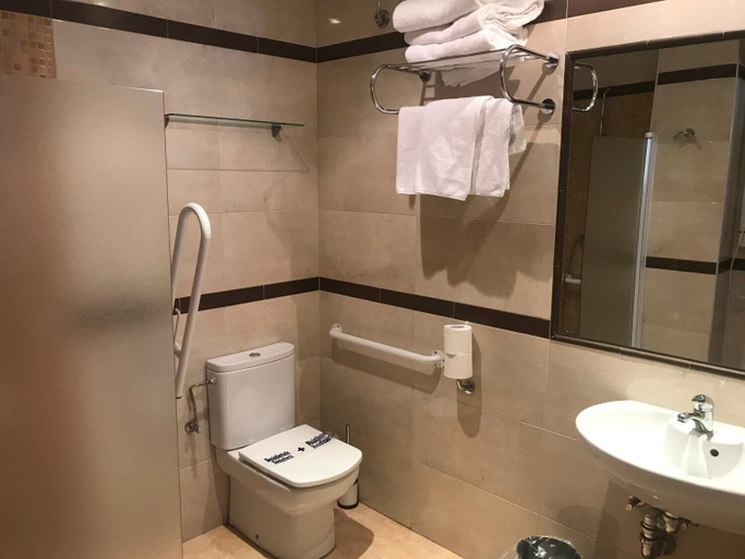 Bathroom 5, La Trébede, Segovia