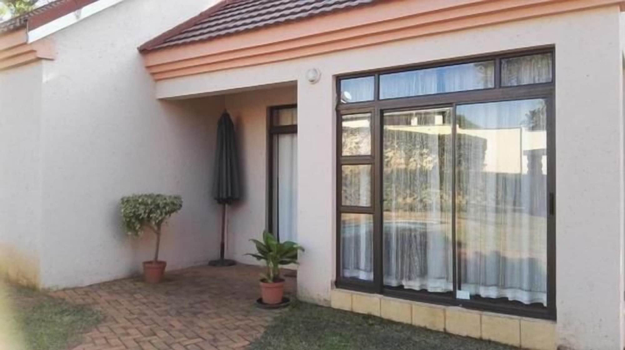 Exterior & Views 2, Ezulwini Guest House, Lobamba