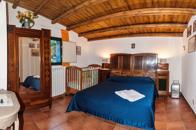 Bedroom 2, Casale Poggio del Tiglio, Catania