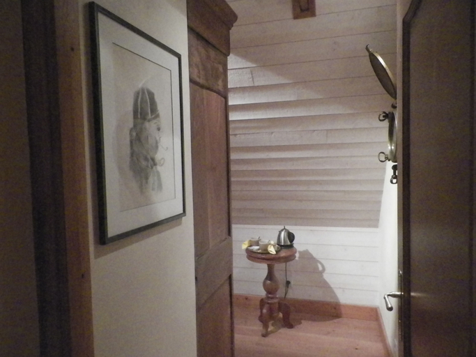 Bathroom 5, Oudoty, Finistère