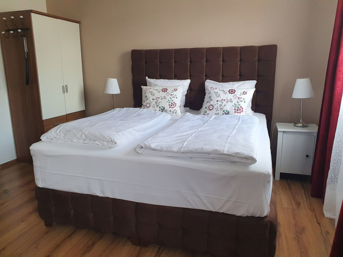 Bedroom 3, Osteria Del Vino Cochem, Cochem-Zell