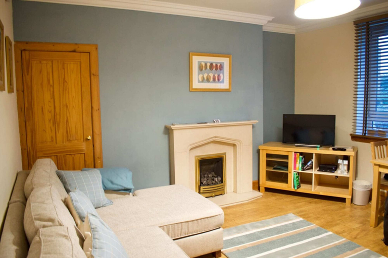 Others 4, Newly Refurbed Home With Free Parking, Edinburgh
