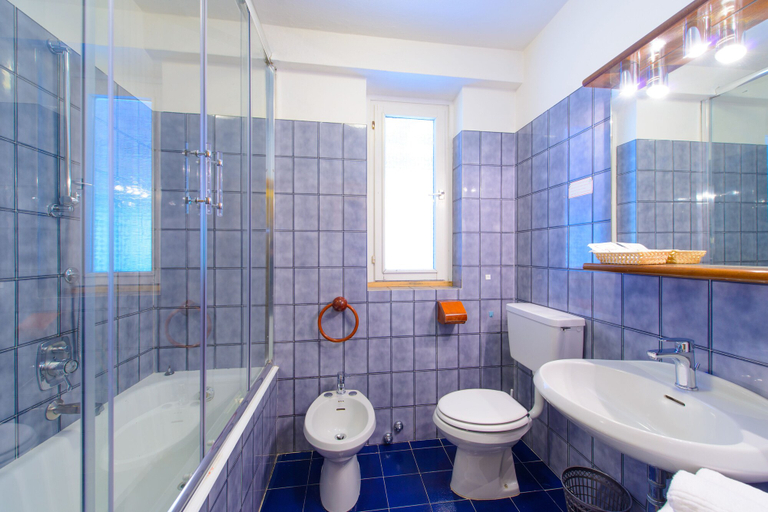 Bathroom 4, Park Hotel Faloria, Trento