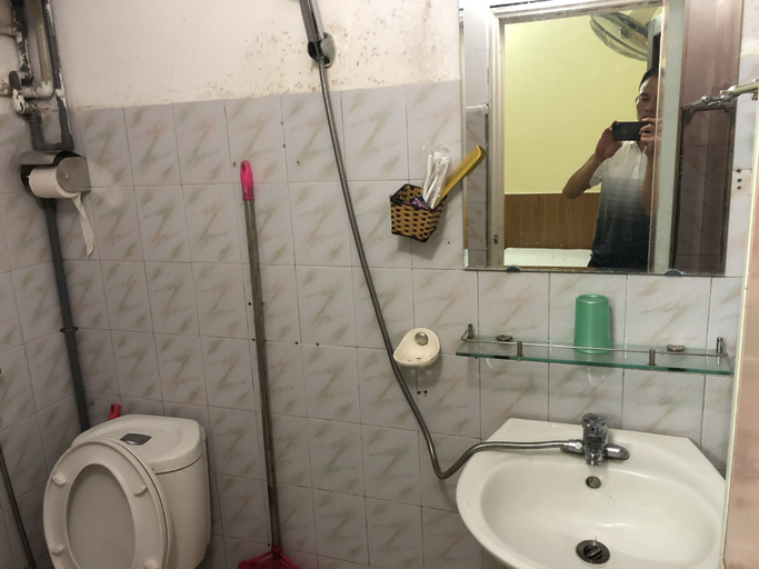 Bathroom 4, Van Anh Motel, Hồng Bàng
