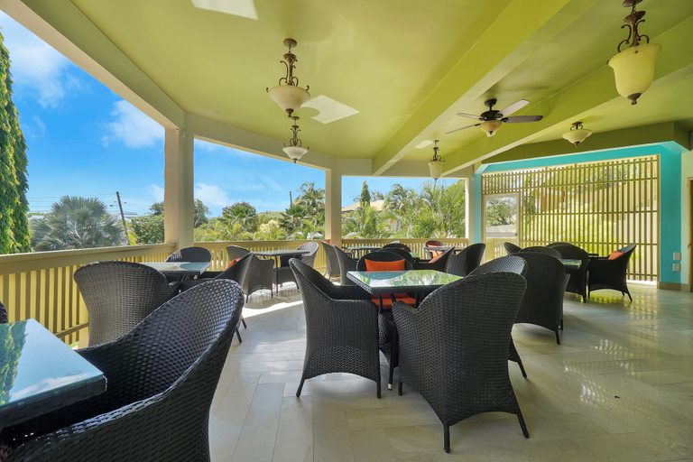 Food & Drinks 5, Mandela Court Grenada