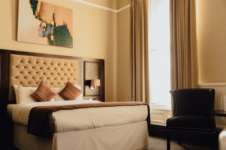 Bedroom 2, Great Victoria Hotel, Bradford