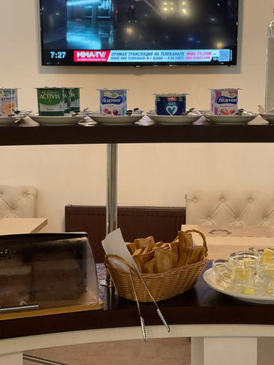Food & Drinks 4, Hotel Olsi
