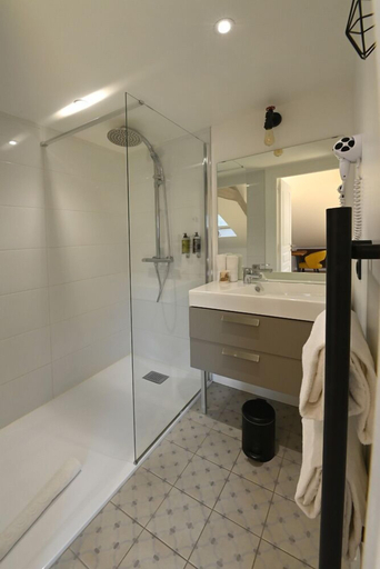 Bathroom 5, Manoir de l'évêché et Spa, Calvados