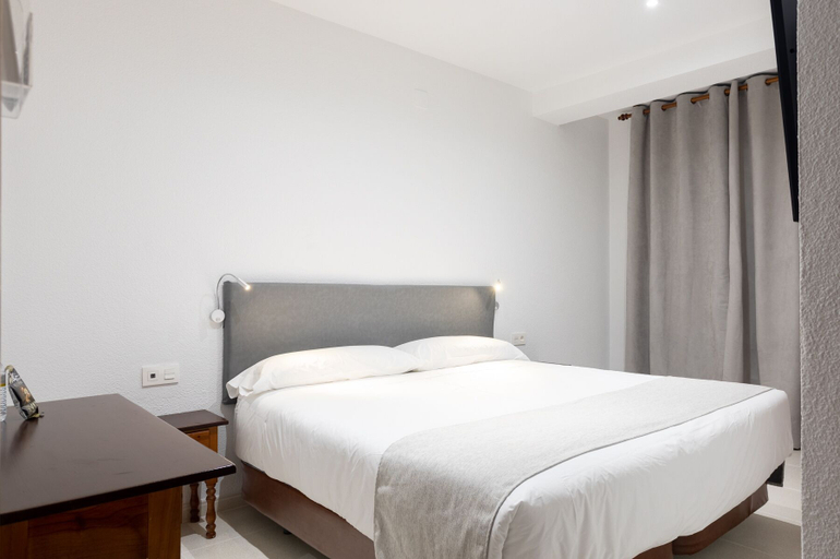 Bedroom 3, Hostal La Costa, Almería