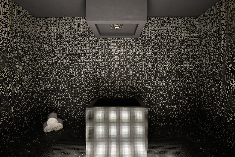 Bathroom 5, Martin's Louvain-la-Neuve, Brabant Wallon