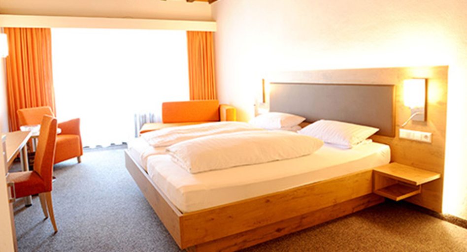Bedroom 2, Hotel Restaurant Pension Krone Post, Emmendingen