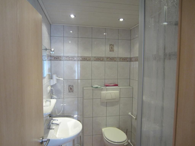 Bathroom 5, Katharinenhof, Miltenberg