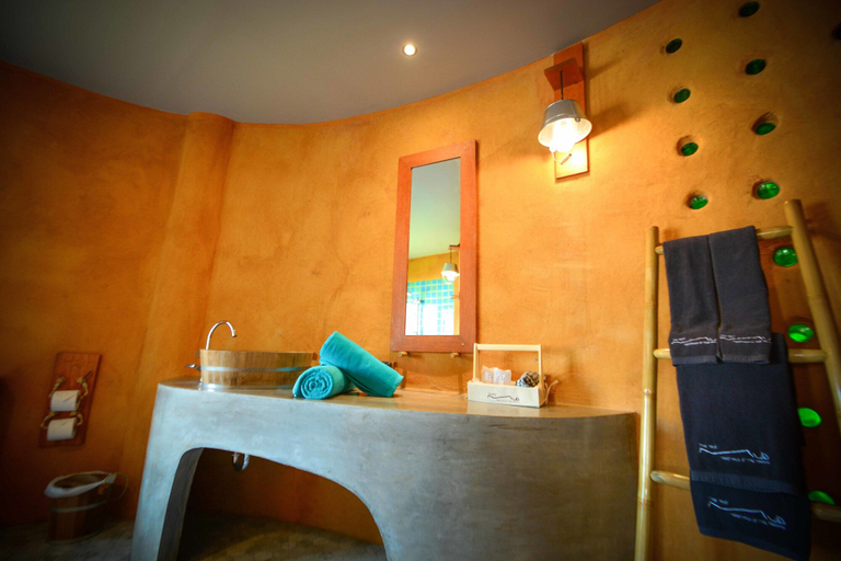 Bathroom 4, The Mud, Ko Samui