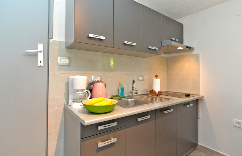 Others 5, Apartment 1642, Pula