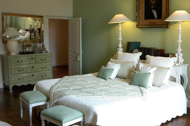 Bedroom 3, Chateau de Lissac, Corrèze