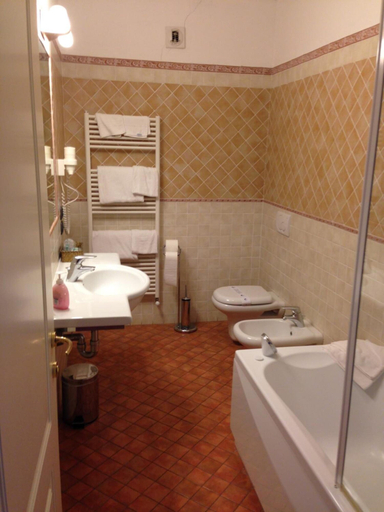 Bathroom 4, Hotel Barolo, Cuneo