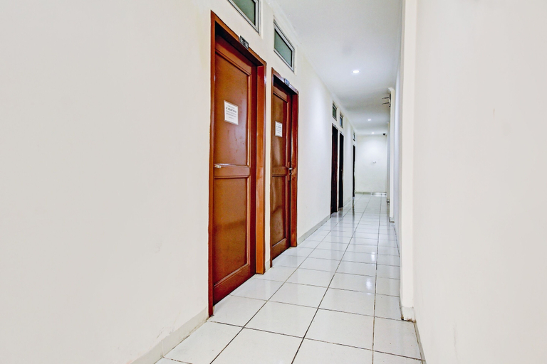Others 3, OYO 90412 My Kost, Palembang