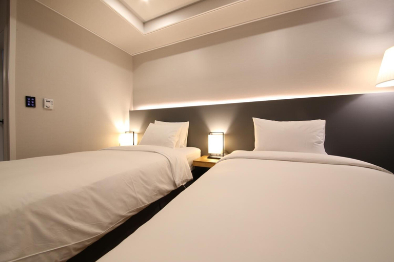 Bedroom 4, The Mains Hotel, Cheonan