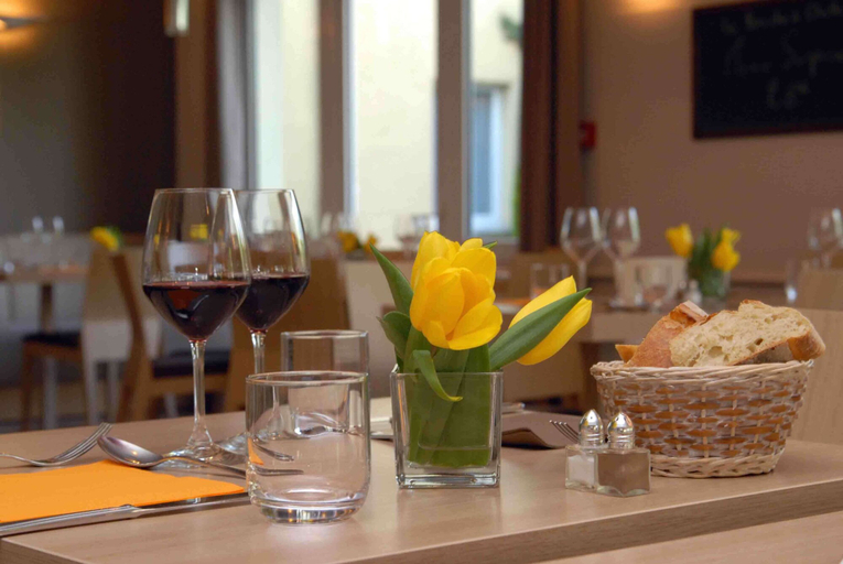 Food & Drinks 4, Kyriad Valence Nord, Drôme