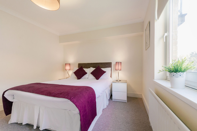 Bedroom 3, Roomspace Apartments -Cascades Court, London