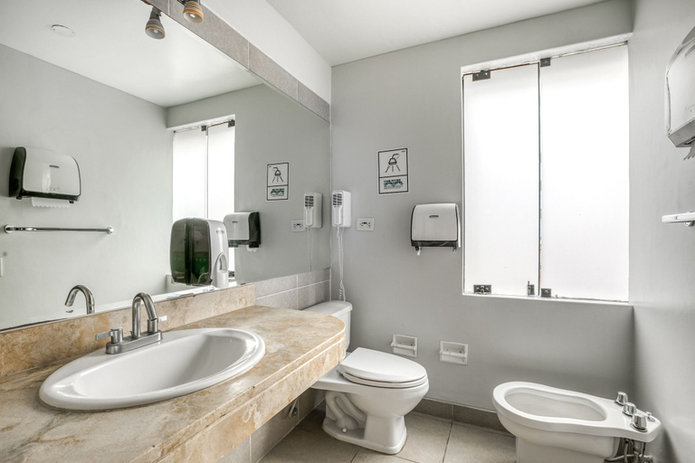 Bathroom 4, Naia Hotel Miraflores, Lima
