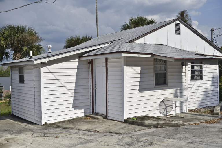 Exterior & Views 2, Lake Ida Beach Resort, Polk