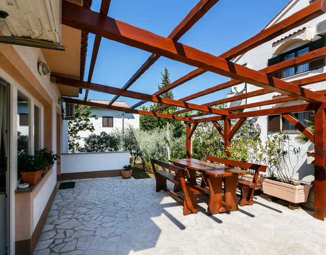 Others 5, Apartments Valencic, Punat