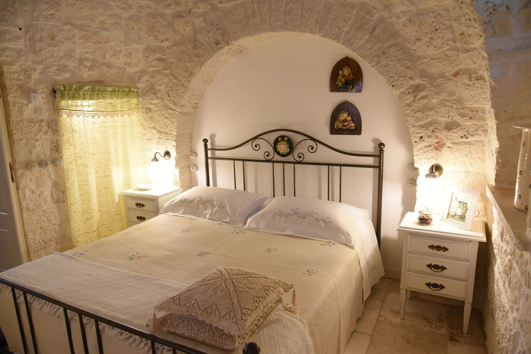 Bedroom 2, Trulli Occhi di Pietra, Bari