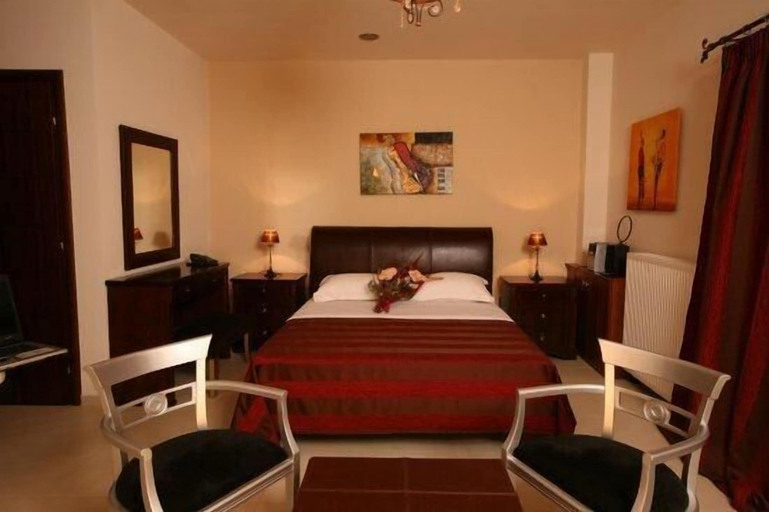 Bedroom 4, Epavlis Meteora Suites, Thessaly