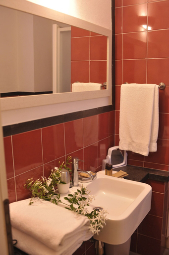 Bathroom 5, Hotel Villa Pimpina, Carbonia-Iglesias