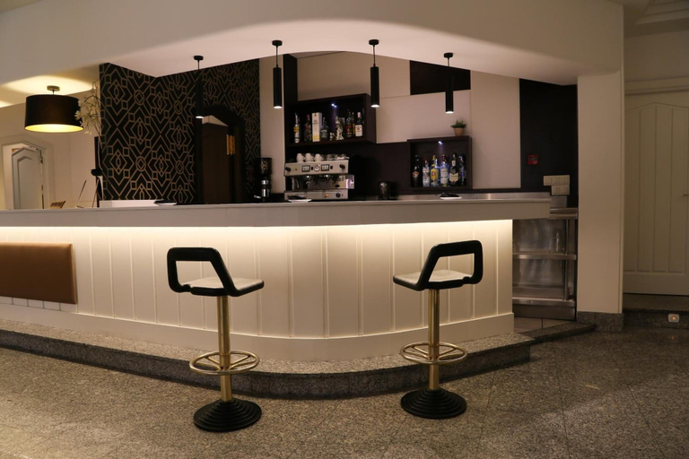 Food & Drinks 5, Hostal Carlos III, Madrid