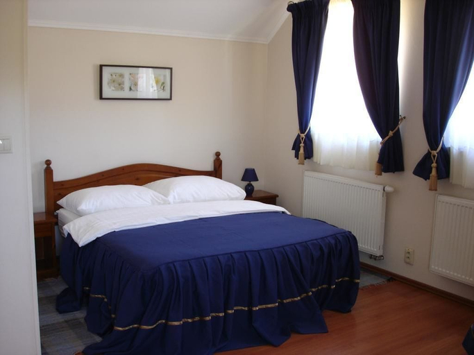Bedroom 3, Hotel Amalia, Poprad