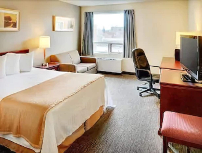 Bedroom 3, Travelodge by Wyndham Sudbury, Greater Sudbury