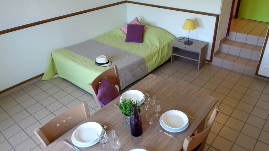 Bedroom 2, VVF Cantal Salers Vendes, Bassignac, Cantal