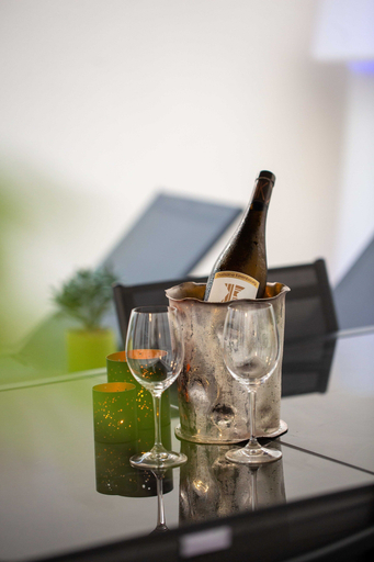 Food & Drinks, Bord'eau Guesthouse, Haut-Rhin